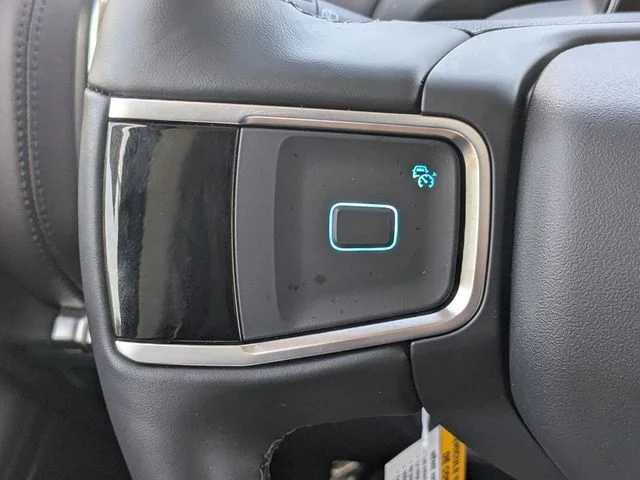 New 2026 Star White Metallic Tri-Coat Ford MAX Platinum® image 30