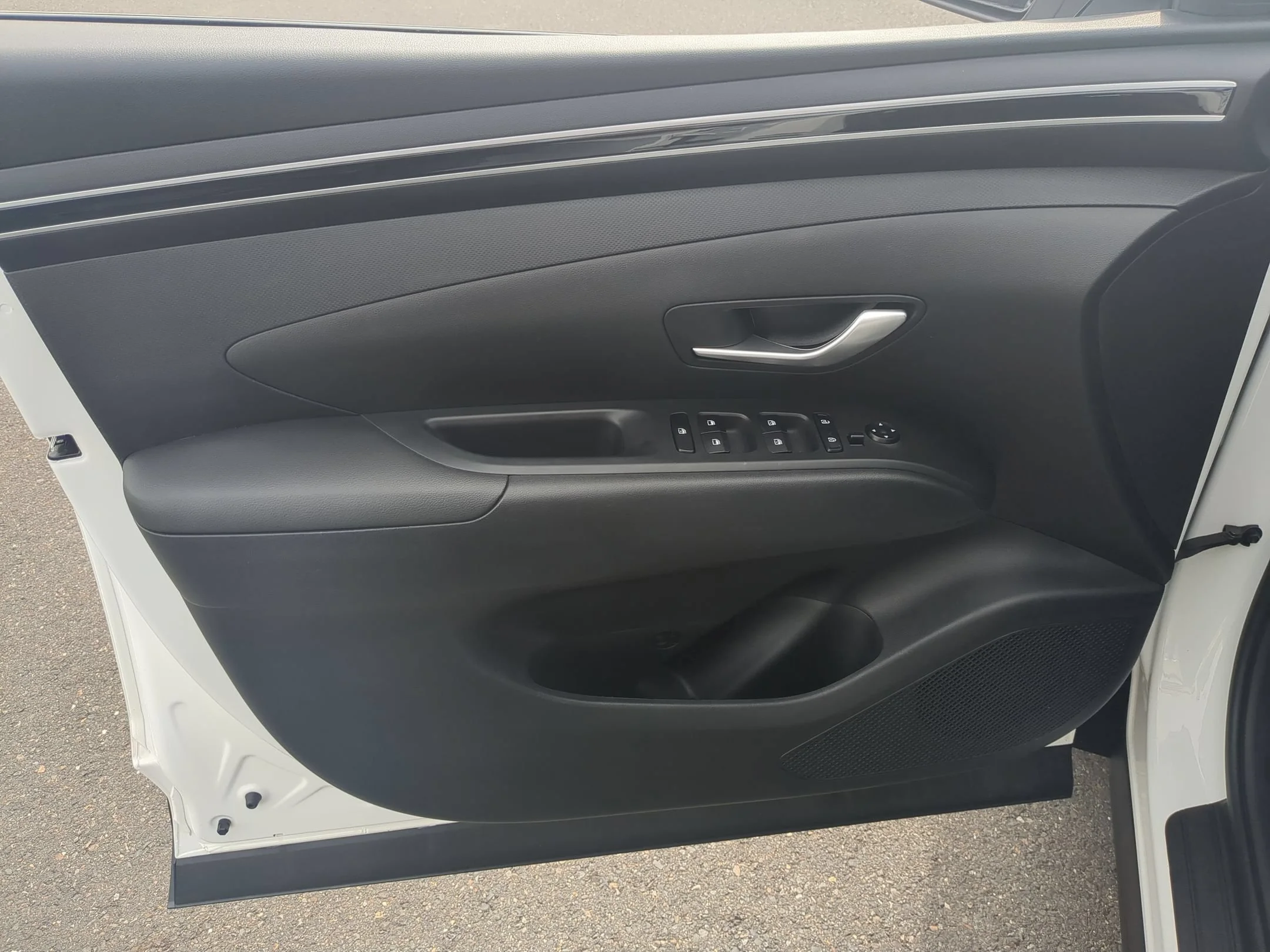 Used 2024 White Pearl Hyundai SEL image 20