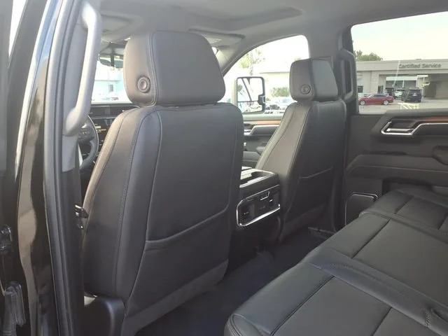 Used 2025 Onyx Black GMC Denali image 16