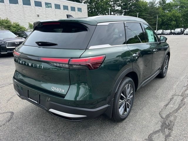 New 2027 DEEP EMERALD INFINITI Luxe AWD image 3