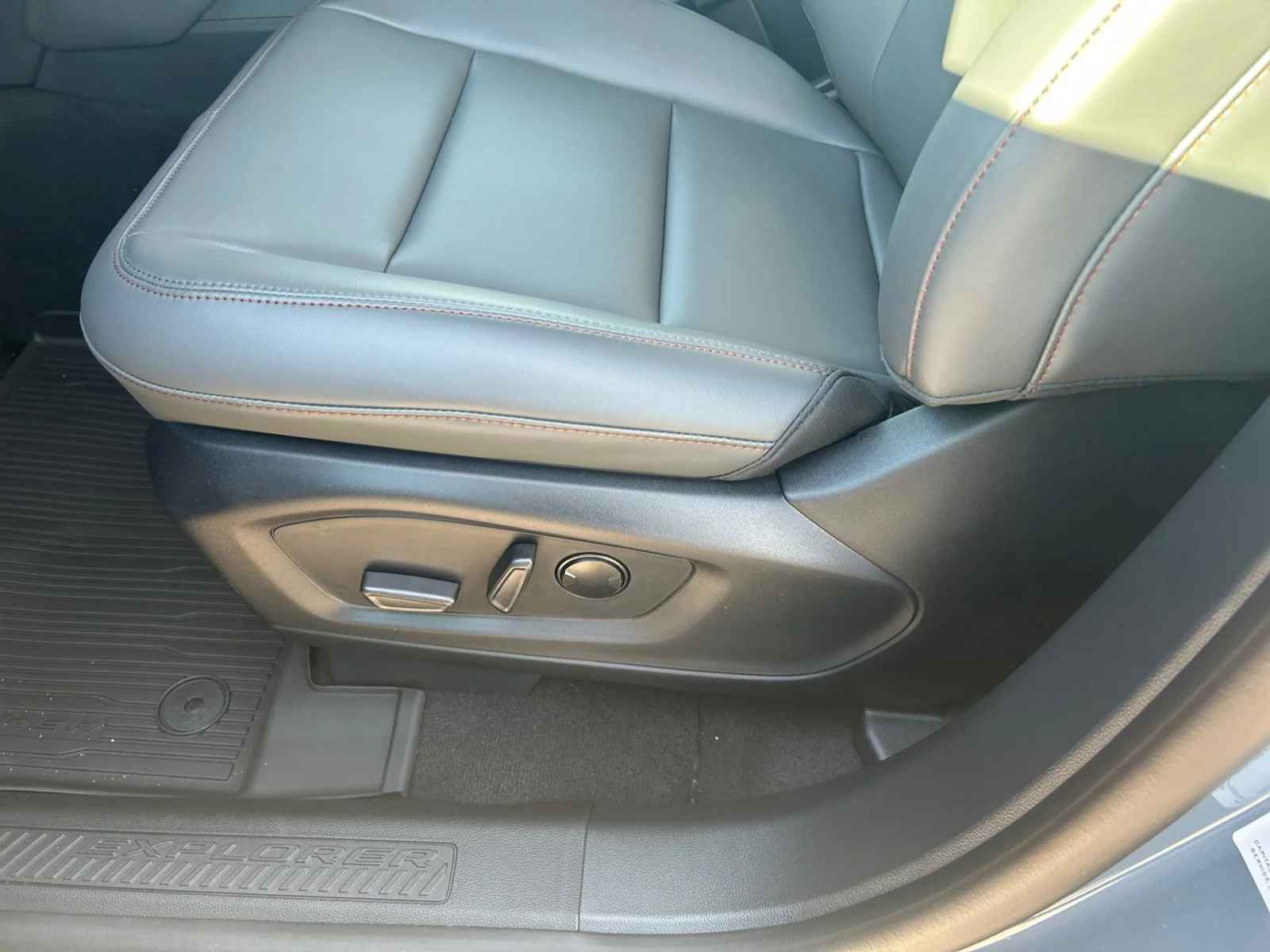 New 2027 Vapor Blue Metallic Ford Active w/200A Pkg image 15