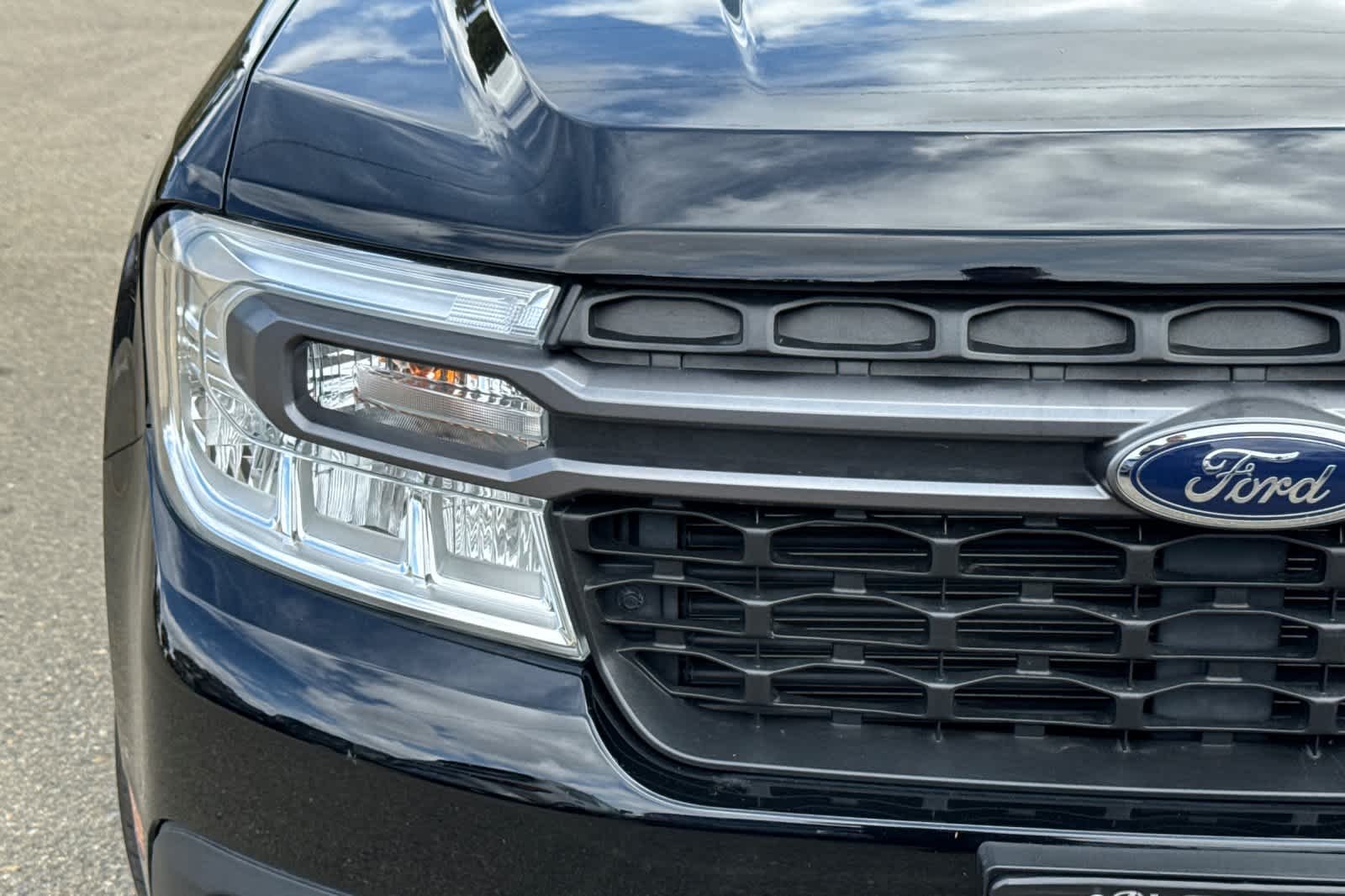 Used 2022 Shadow Black Ford XLT image 8