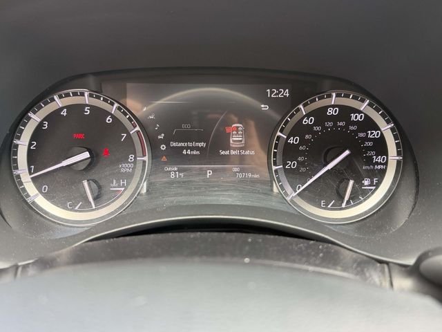 Used 2022  Toyota Platinum image 25