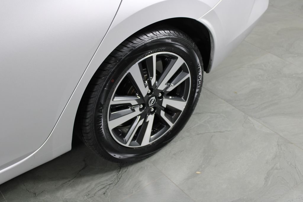 2025 Nissan Versa Sedan SV - Photo 12