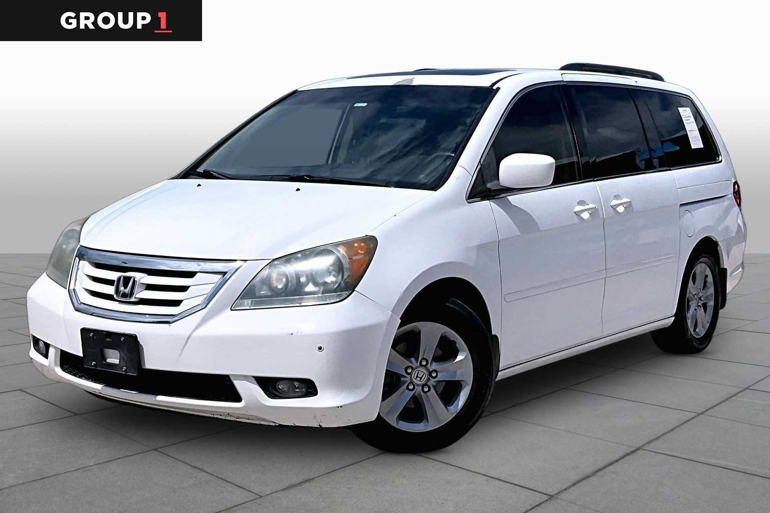 2010 Honda Odyssey Touring's photo