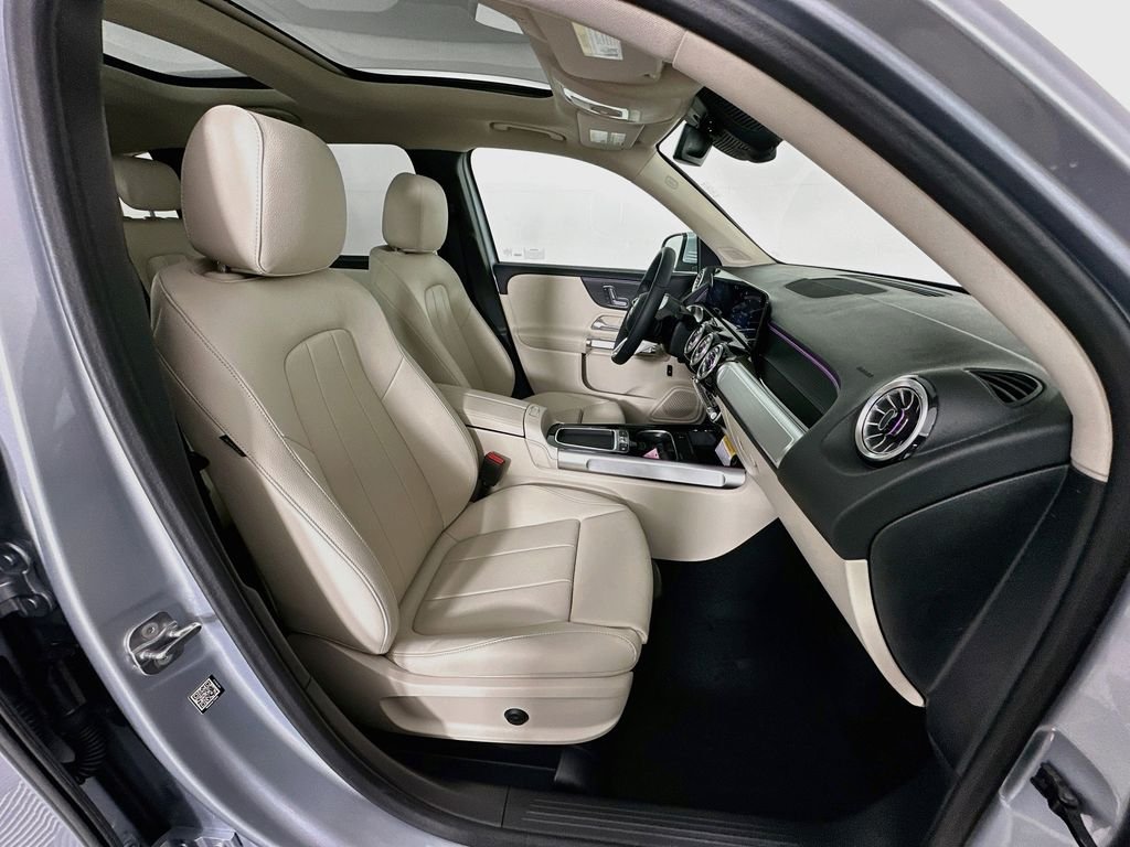 Certified Used 2026 Silver Mercedes-Benz GLB 250 image 28