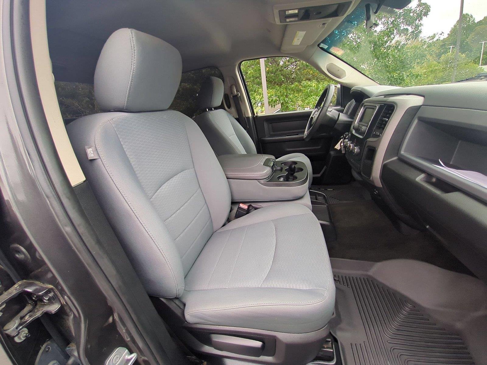 Used 2017 Granite Crystal Metallic Clearcoat Ram Express image 34