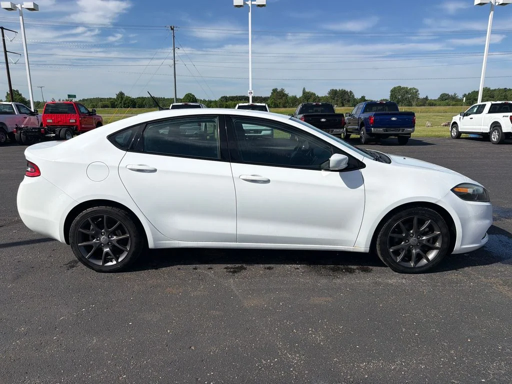Used 2016 White Dodge SE image 6