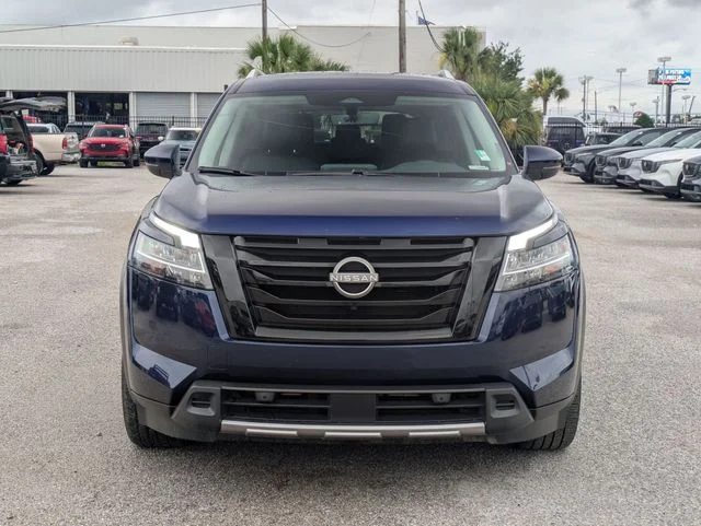 Used 2024 Blue Nissan SL image 8