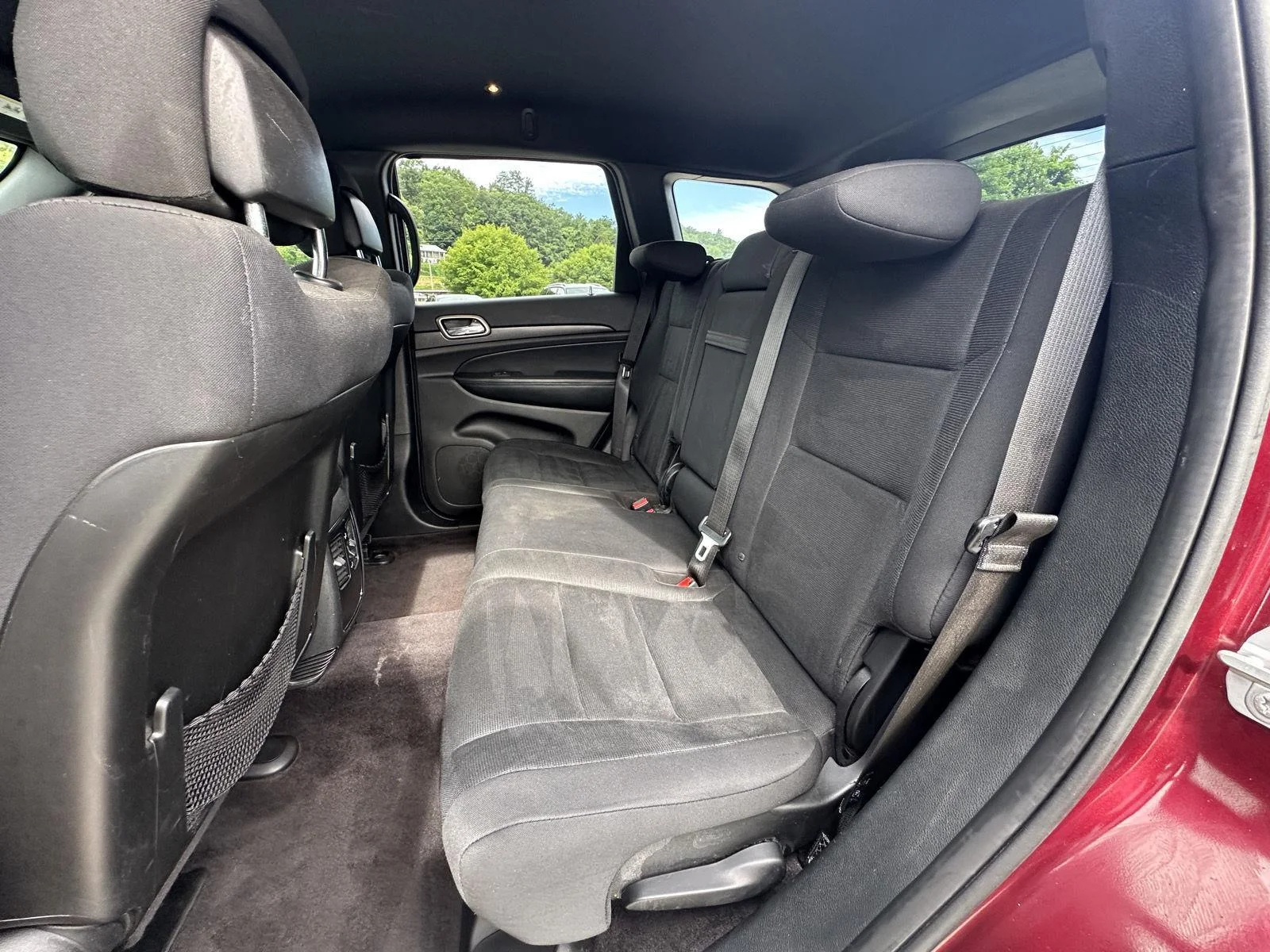 Used 2017 Velvet Red Pearlcoat Jeep Laredo image 11