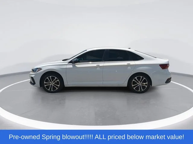 Used 2025 White Volkswagen 1.5T Sport image 5
