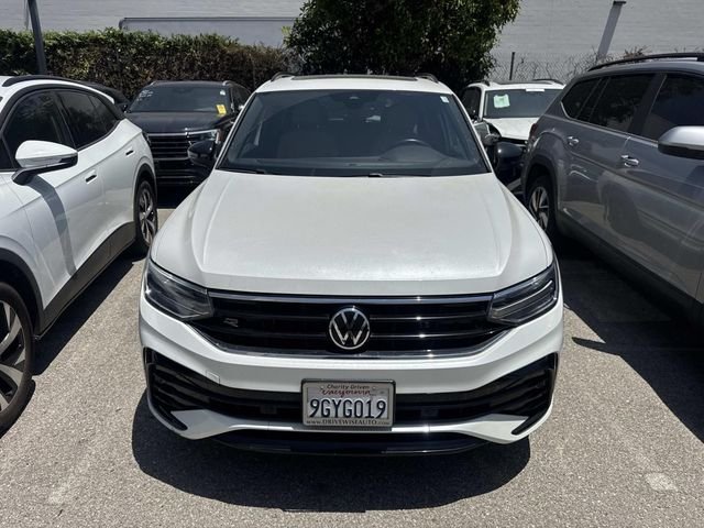 Used 2023 White Volkswagen 2.0T SE R-Line Black image 2