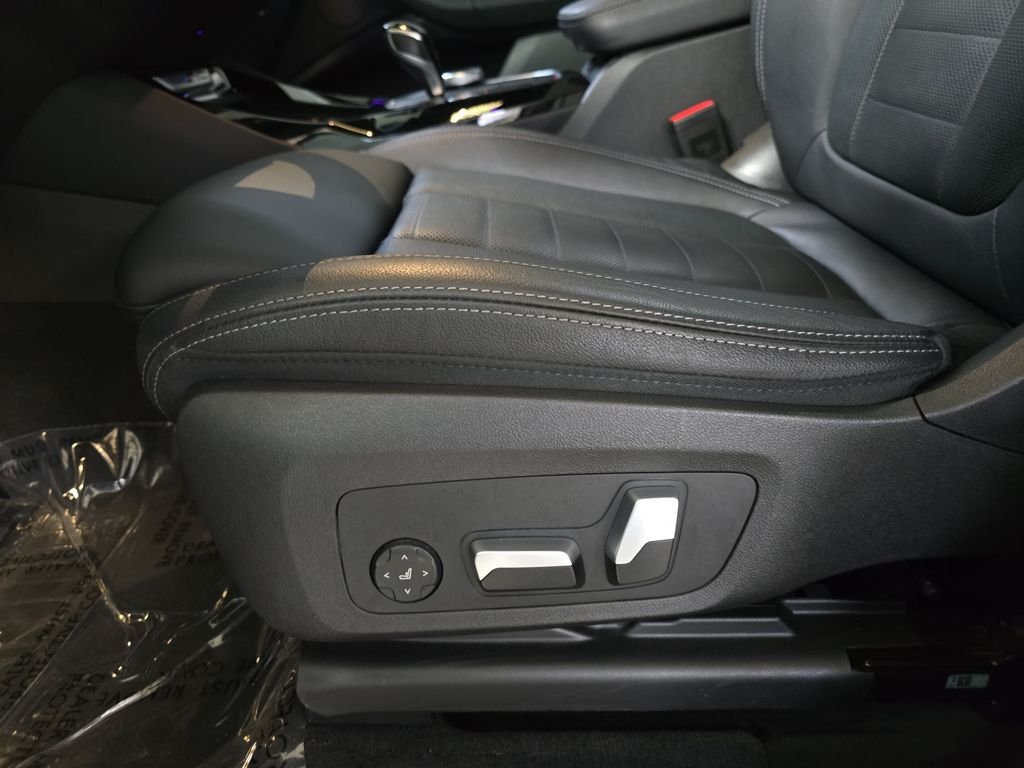 Used 2023 Carbon Black Metallic BMW M40i image 28