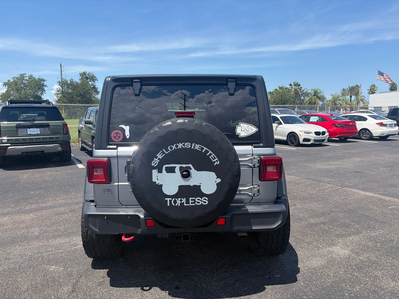 Used 2018 Silver Jeep Unlimited Rubicon image 6