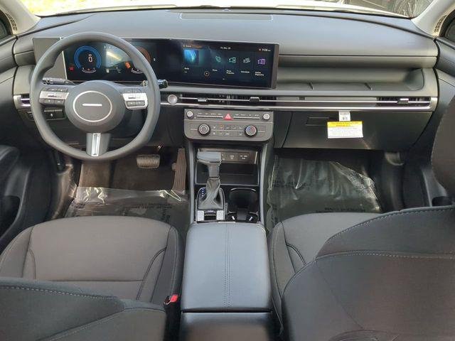 2025 Hyundai Tucson SE - Photo 14