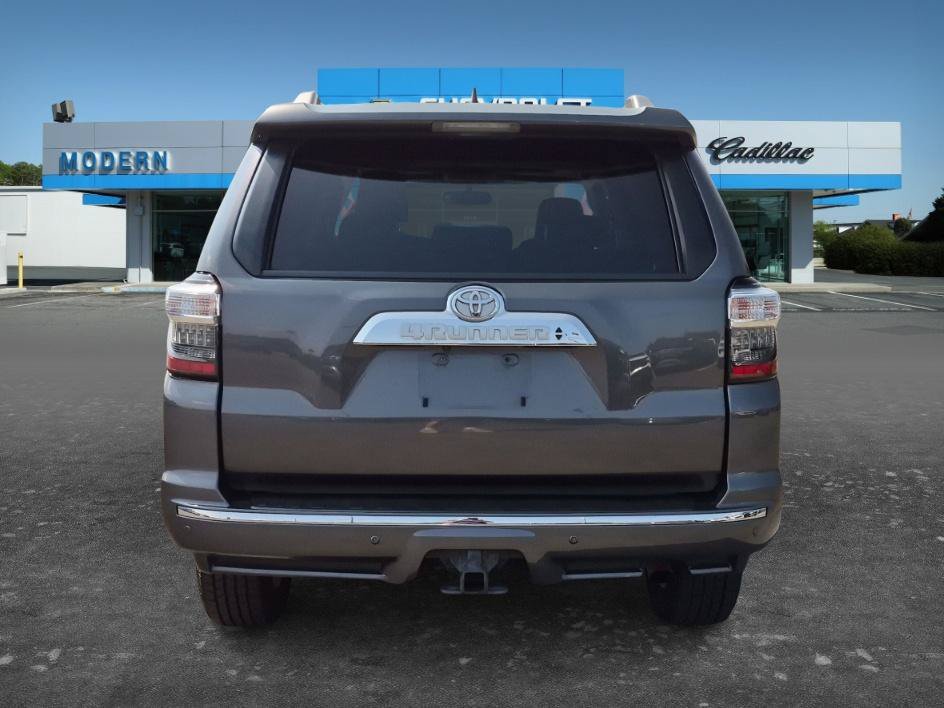 Used 2018 Magnetic Gray Metallic Toyota Limited image 4