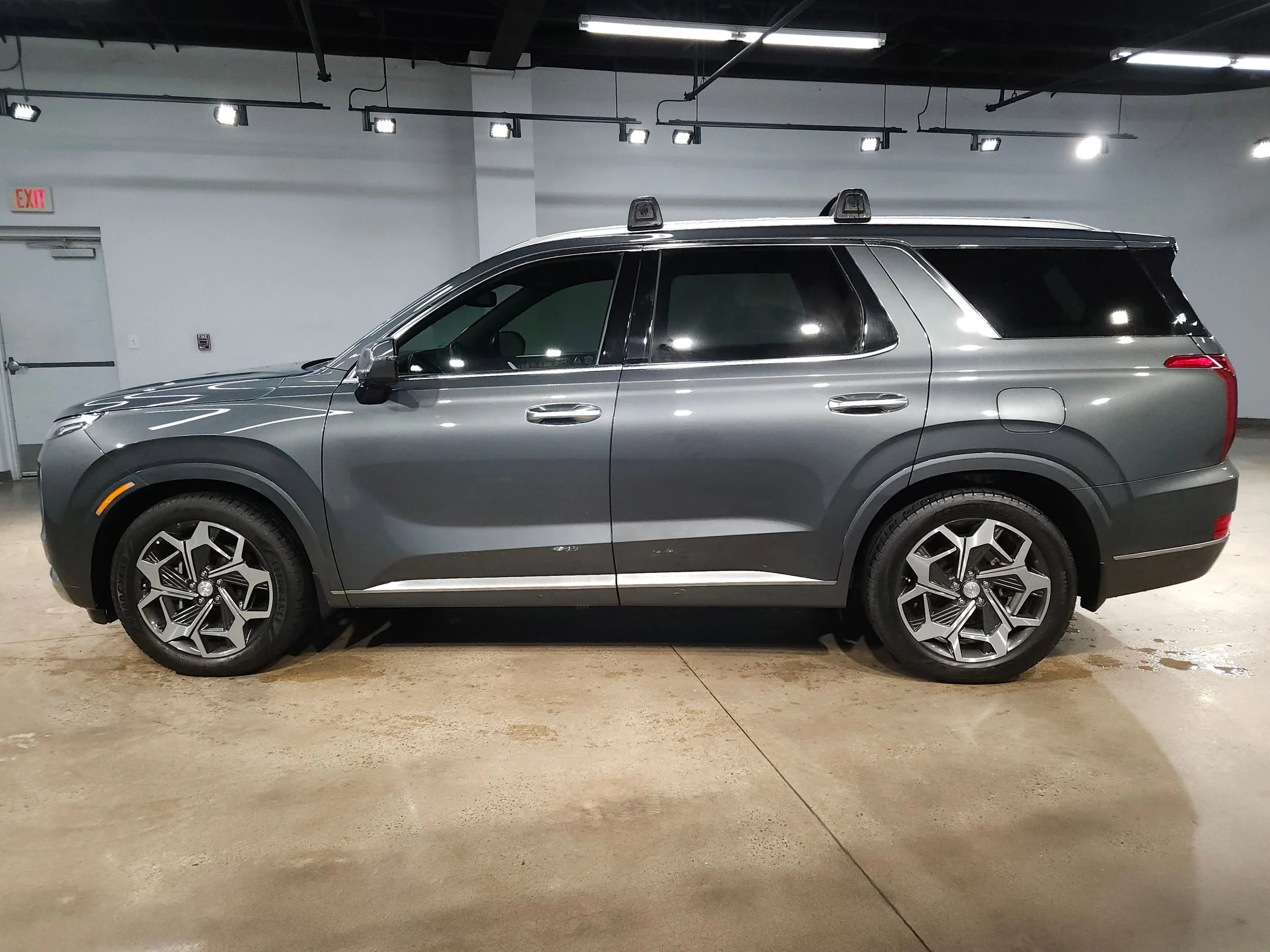 Used 2022 Steel Graphite Hyundai Calligraphy image 4