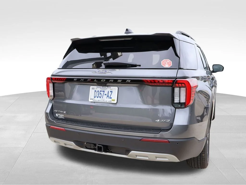 New 2026 Carbonized Gray Metallic Ford Active image 14