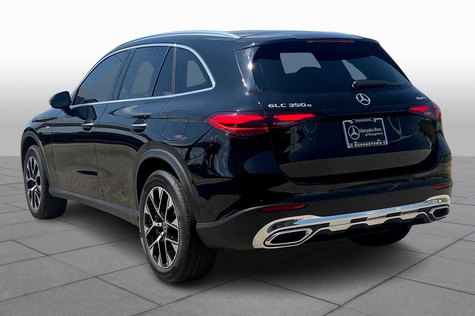 2025 Mercedes-Benz GLC Base - Photo 4
