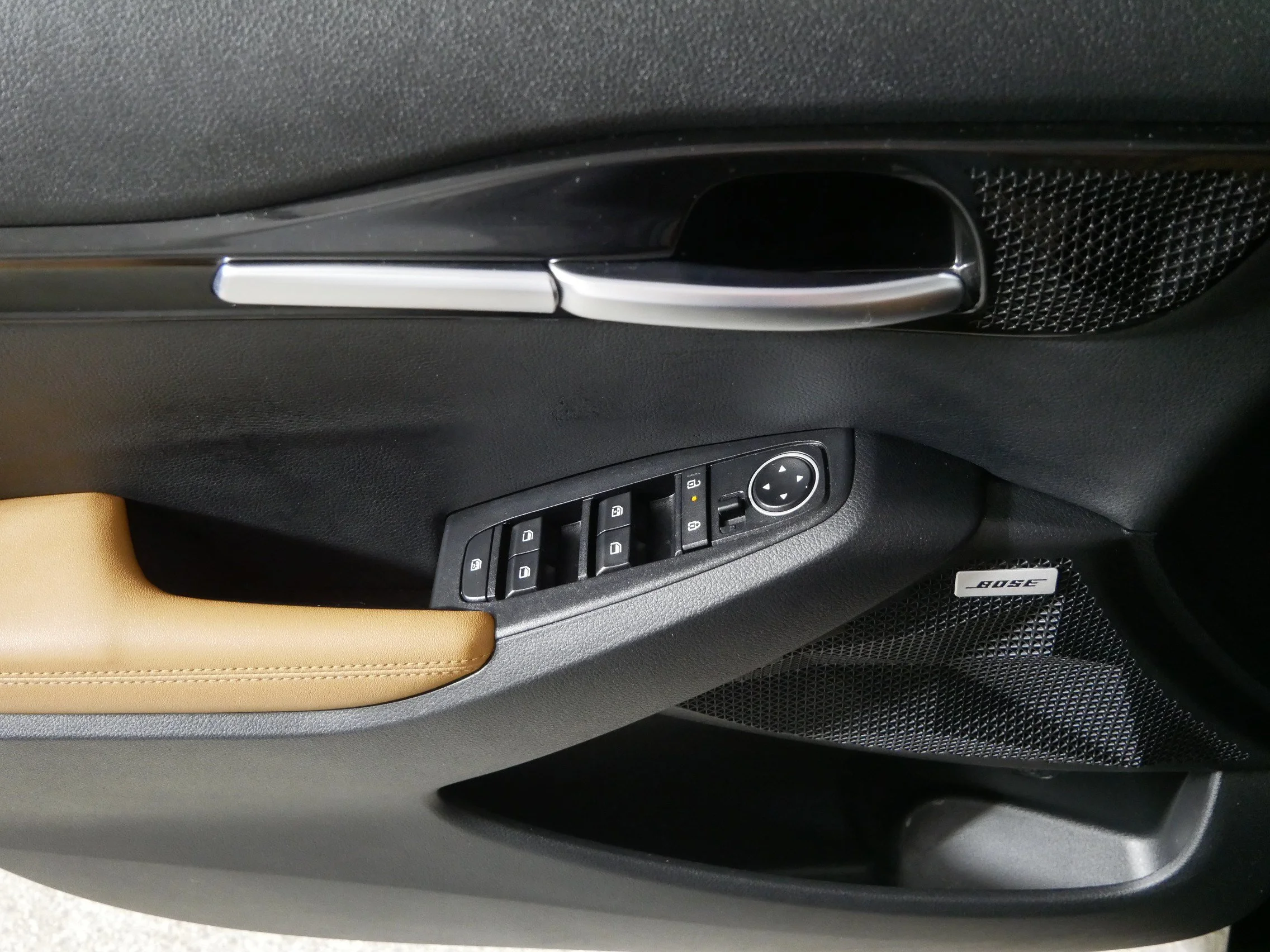 Used 2024 Fusion Black Kia SX image 19