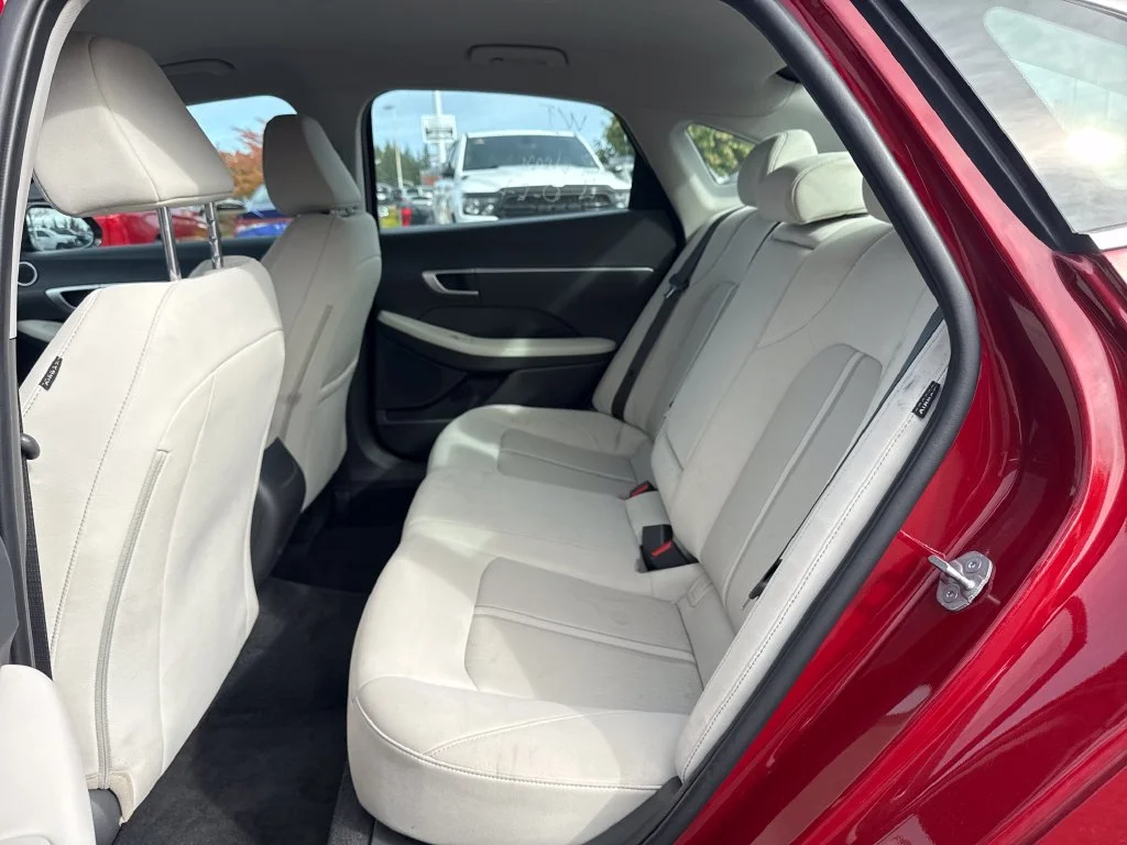 Certified Used 2025 Red Hyundai SEL image 9