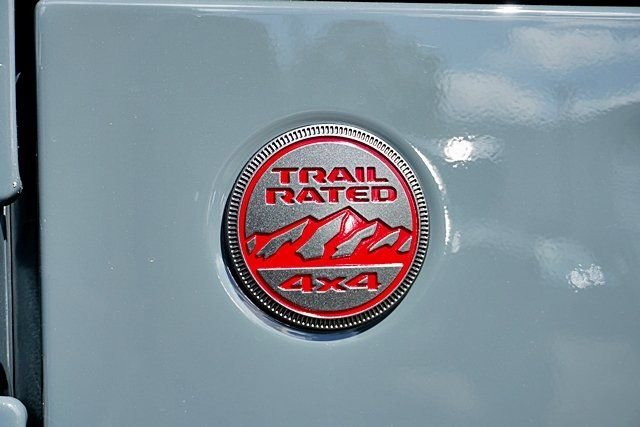 New 2026 Anvil Clear-Coat Exterior Paint Jeep Rubicon image 12