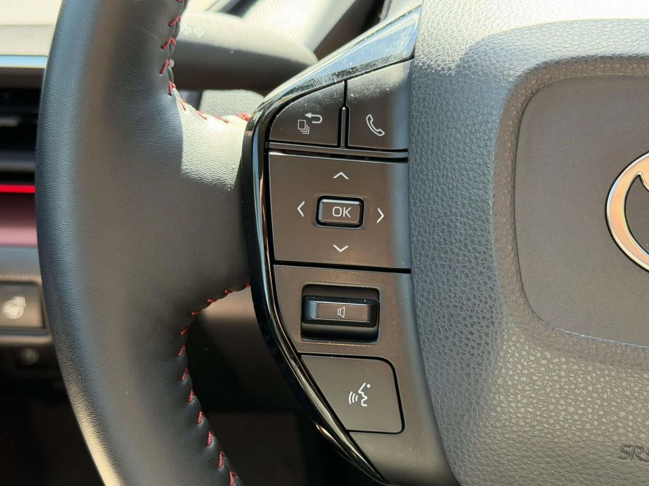 Used 2023 Cutting Edge Toyota XSE image 27