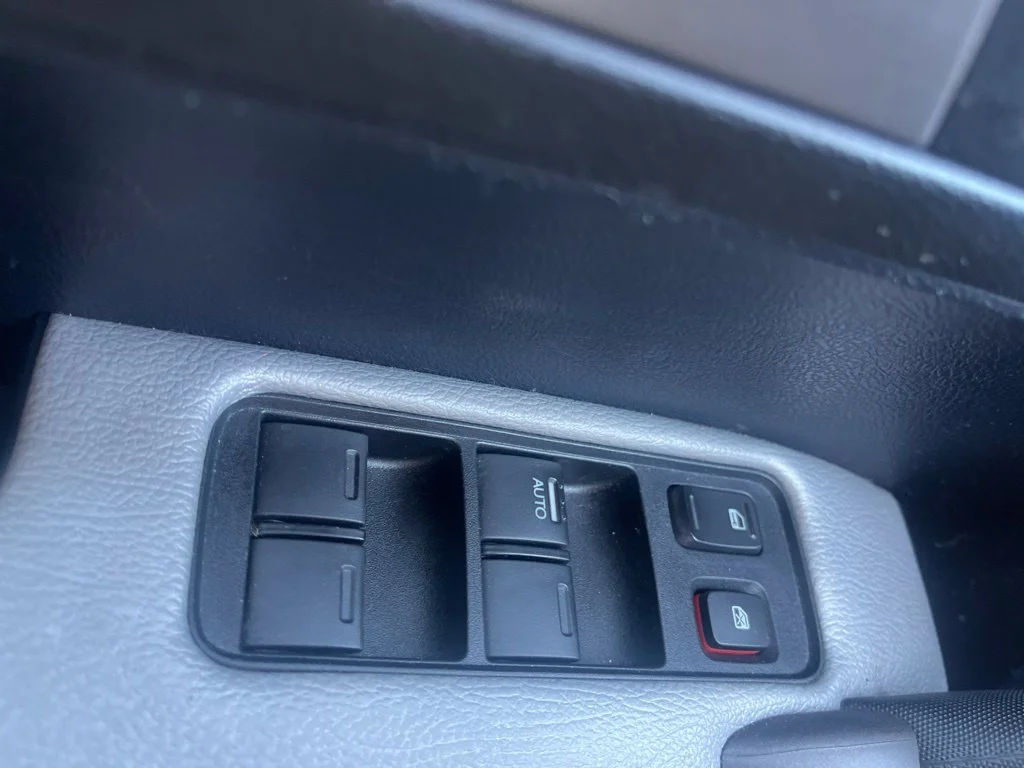 Used 2011  Honda EX image 22