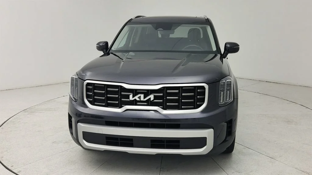 Used 2025 Gray Kia S image 2