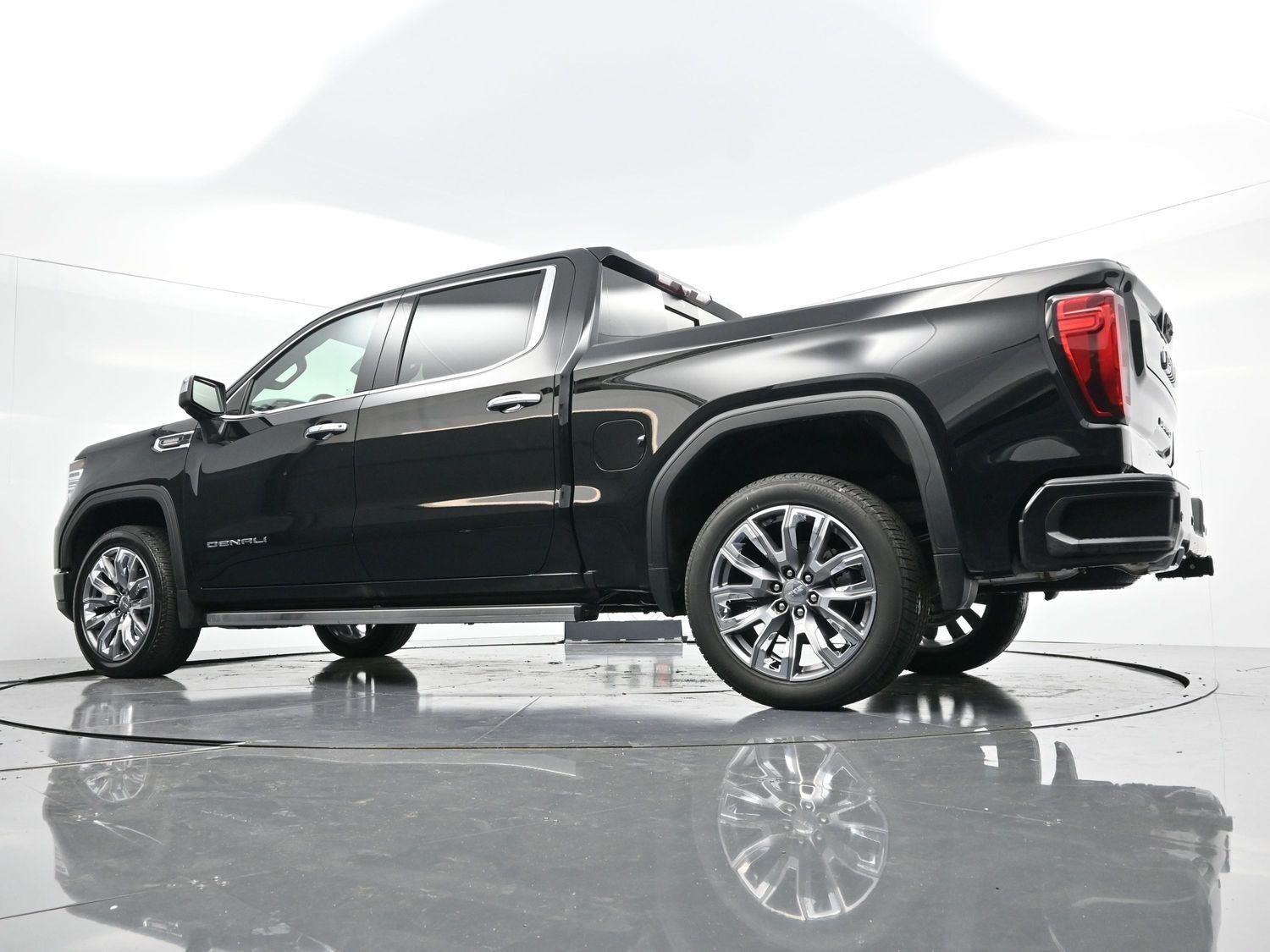 Used 2025 Onyx Black GMC Denali image 45