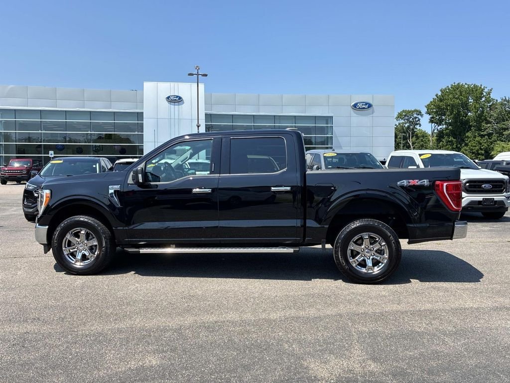 Used 2023 Black Ford XLT image 2