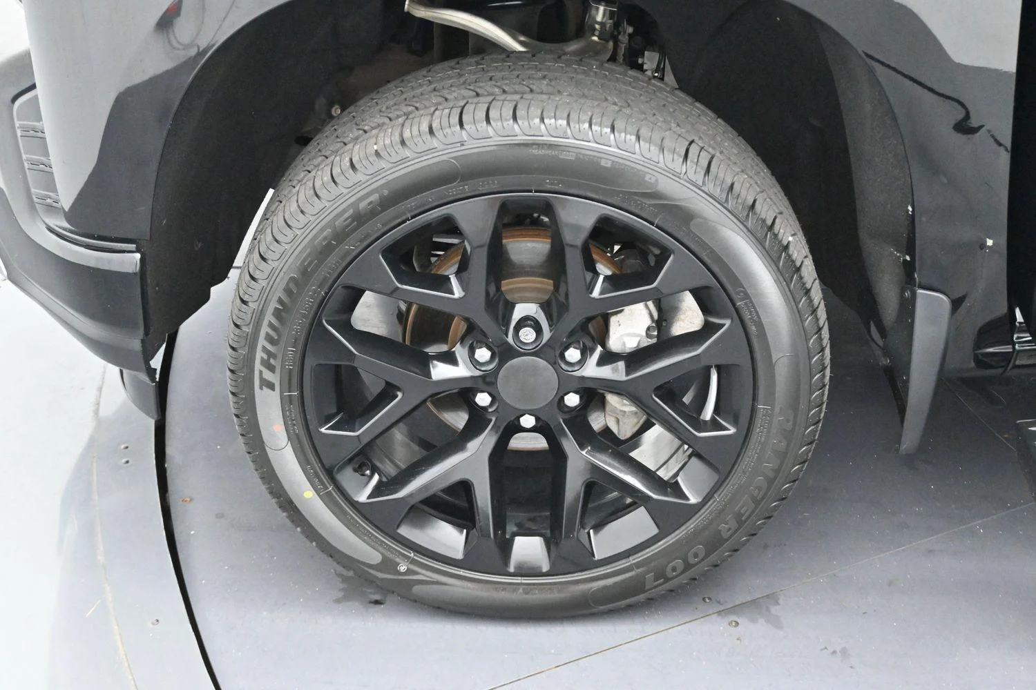 Used 2019 BLACK Chevrolet High Country image 33