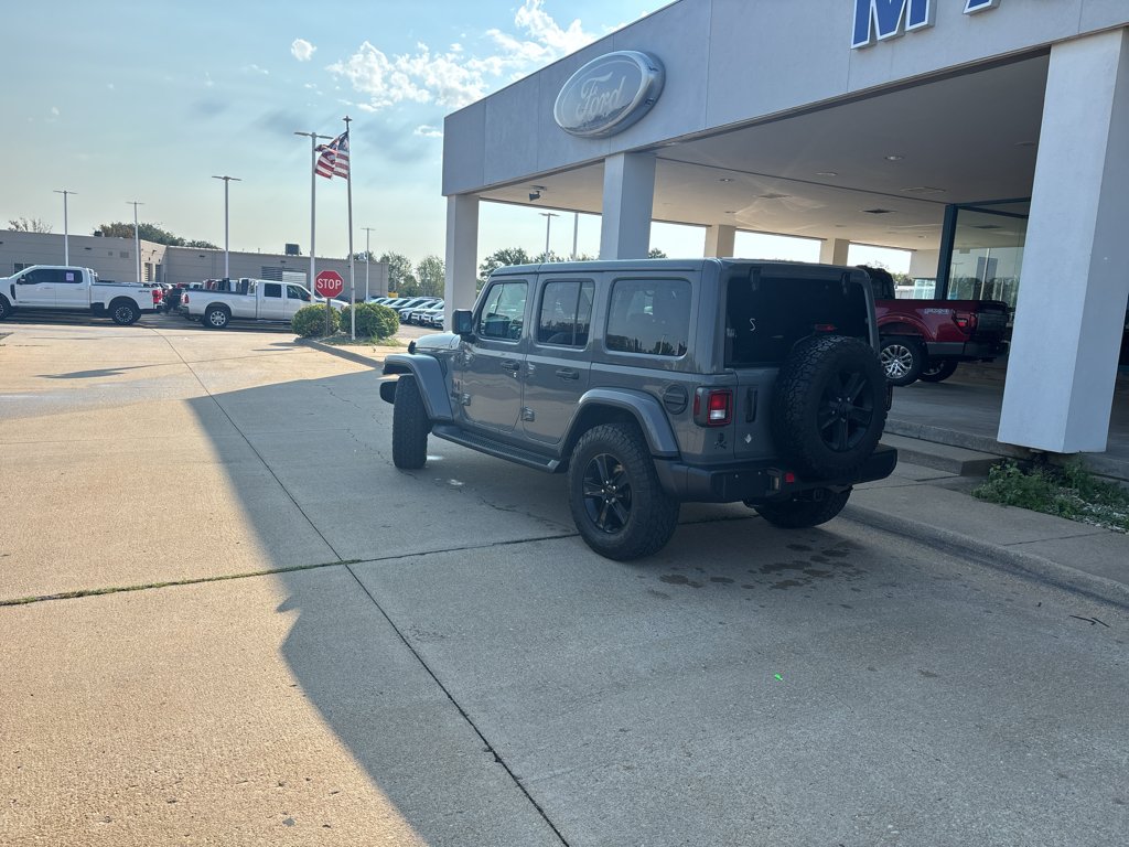 Used 2021 Gray Jeep Unlimited Altitude image 9