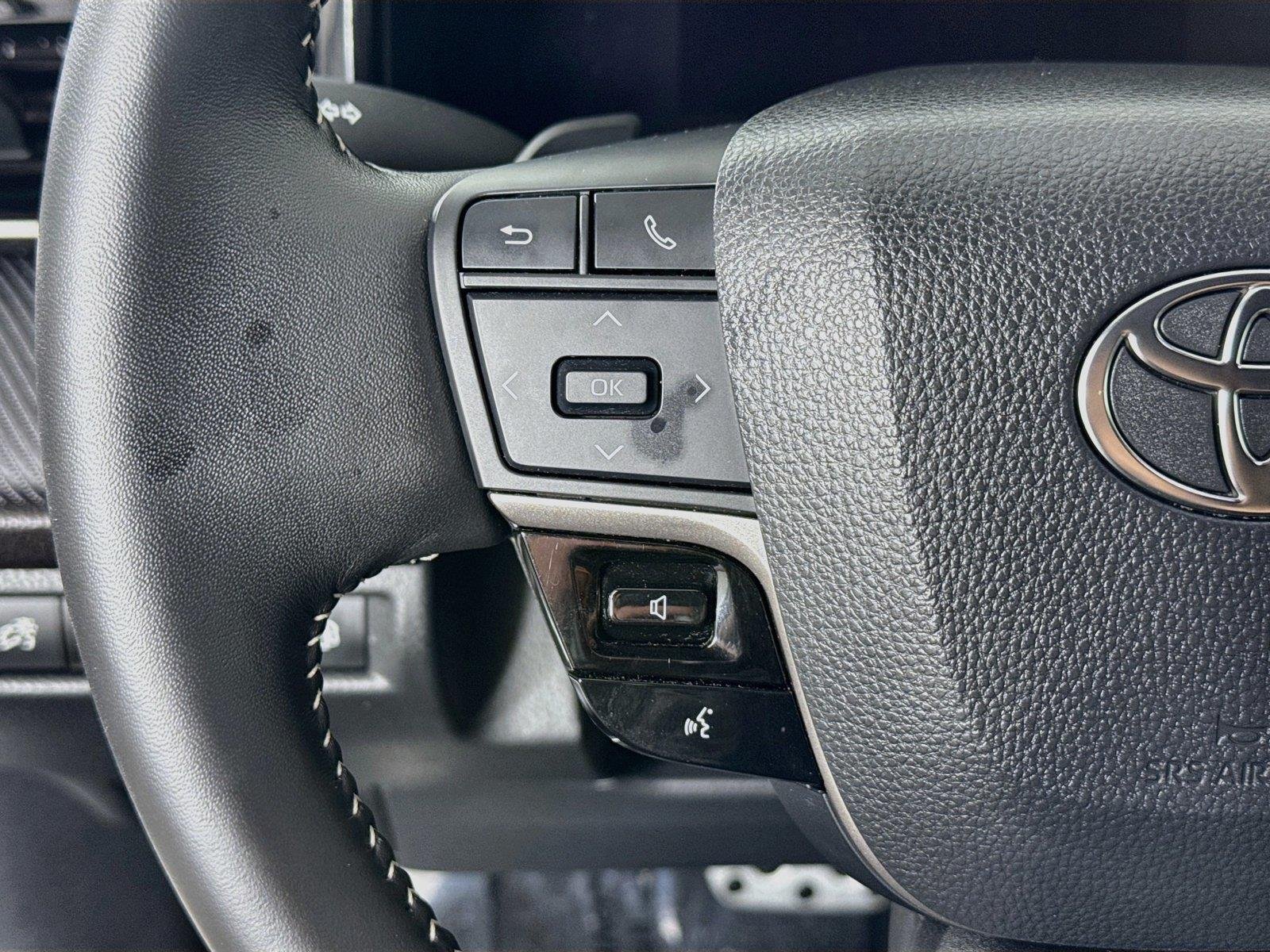 Certified Used 2025 Ice Cap Toyota SE image 17