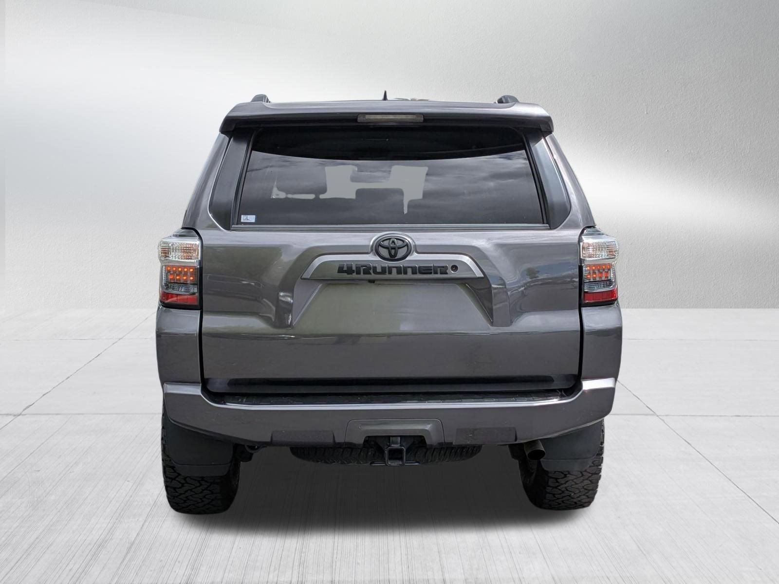 2020 Toyota 4Runner SR5 - Photo 4