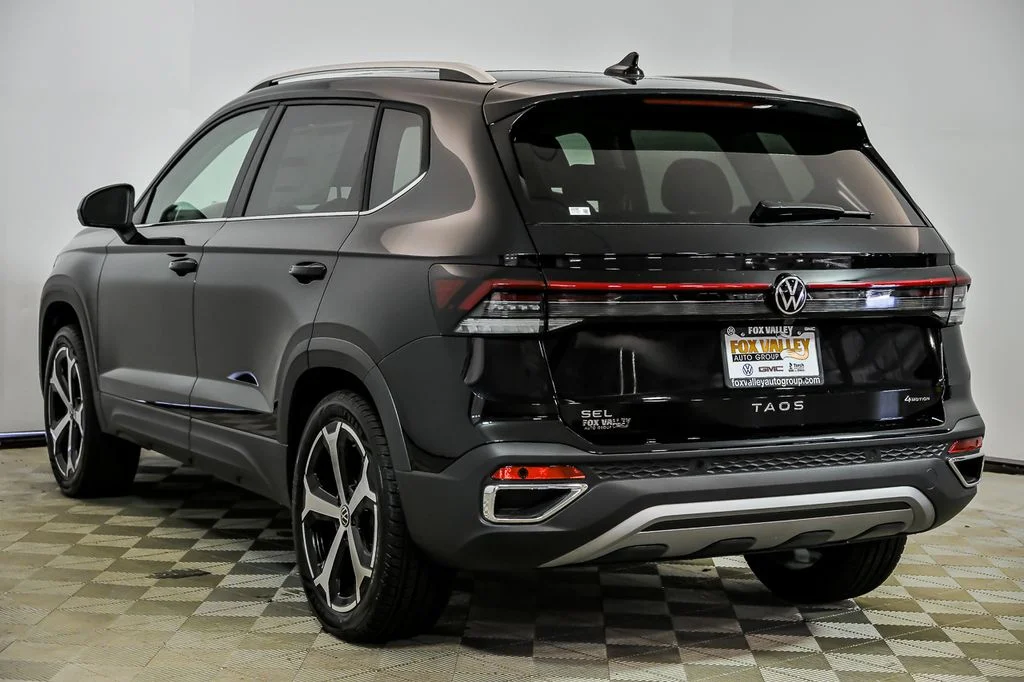 New 2026 Black Volkswagen 1.5T SEL image 4