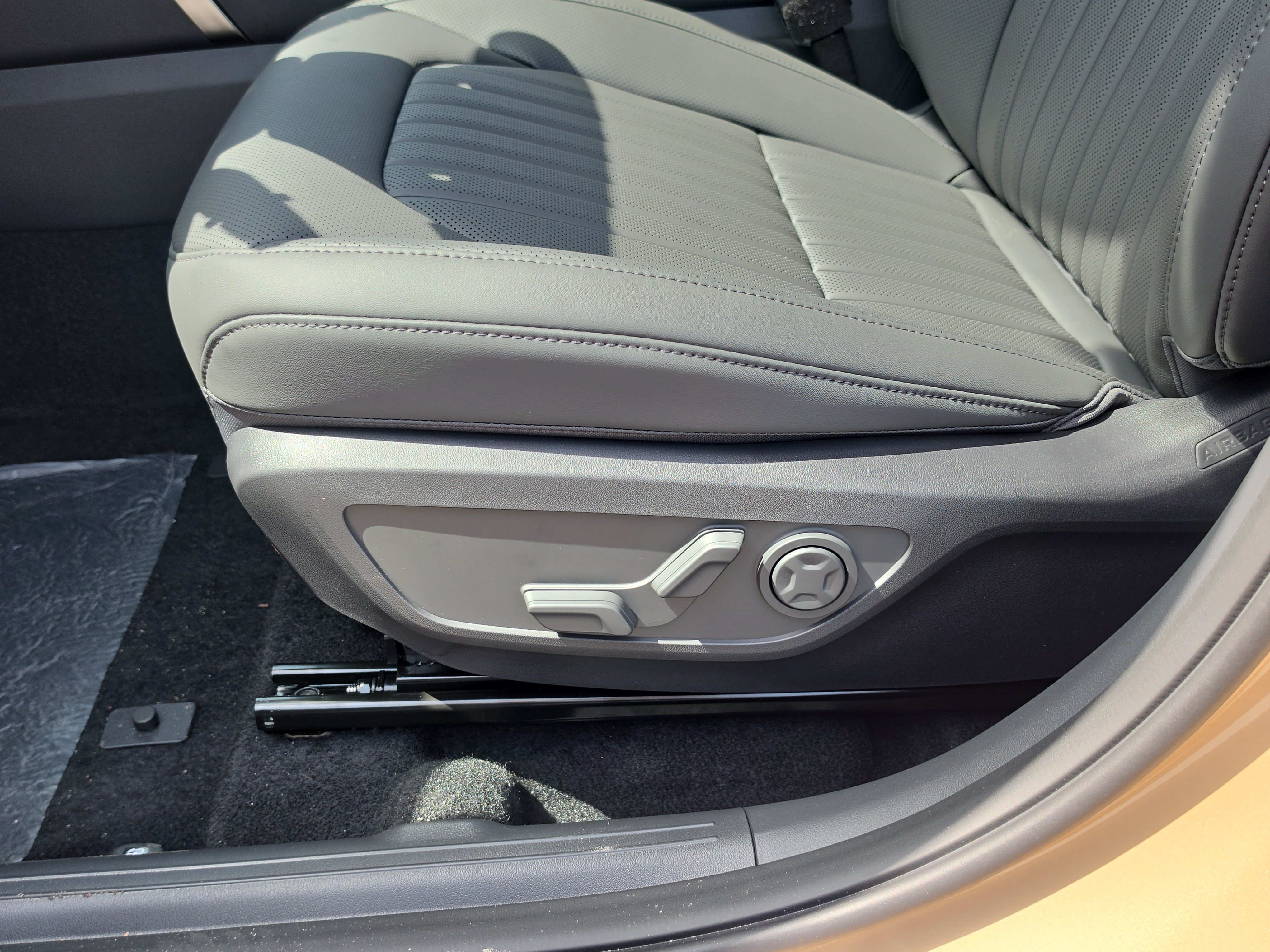 New 2027 Terrain Brown Kia X-Line S image 21