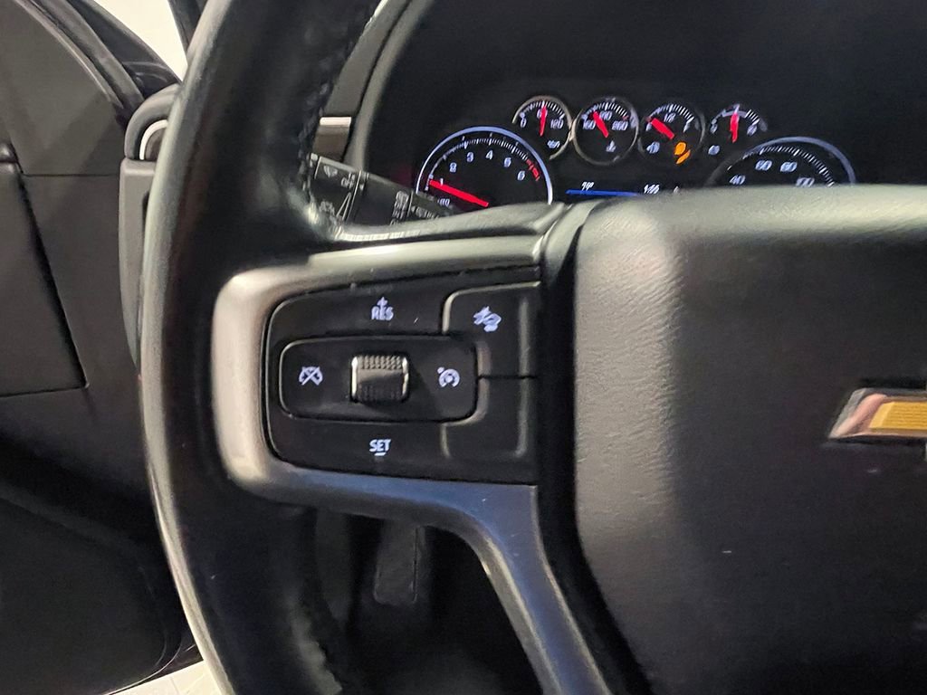 Used 2022 Black Chevrolet LS image 39
