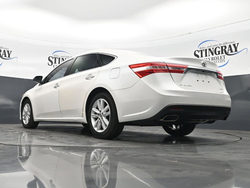 Used 2014 White Toyota Limited image 30