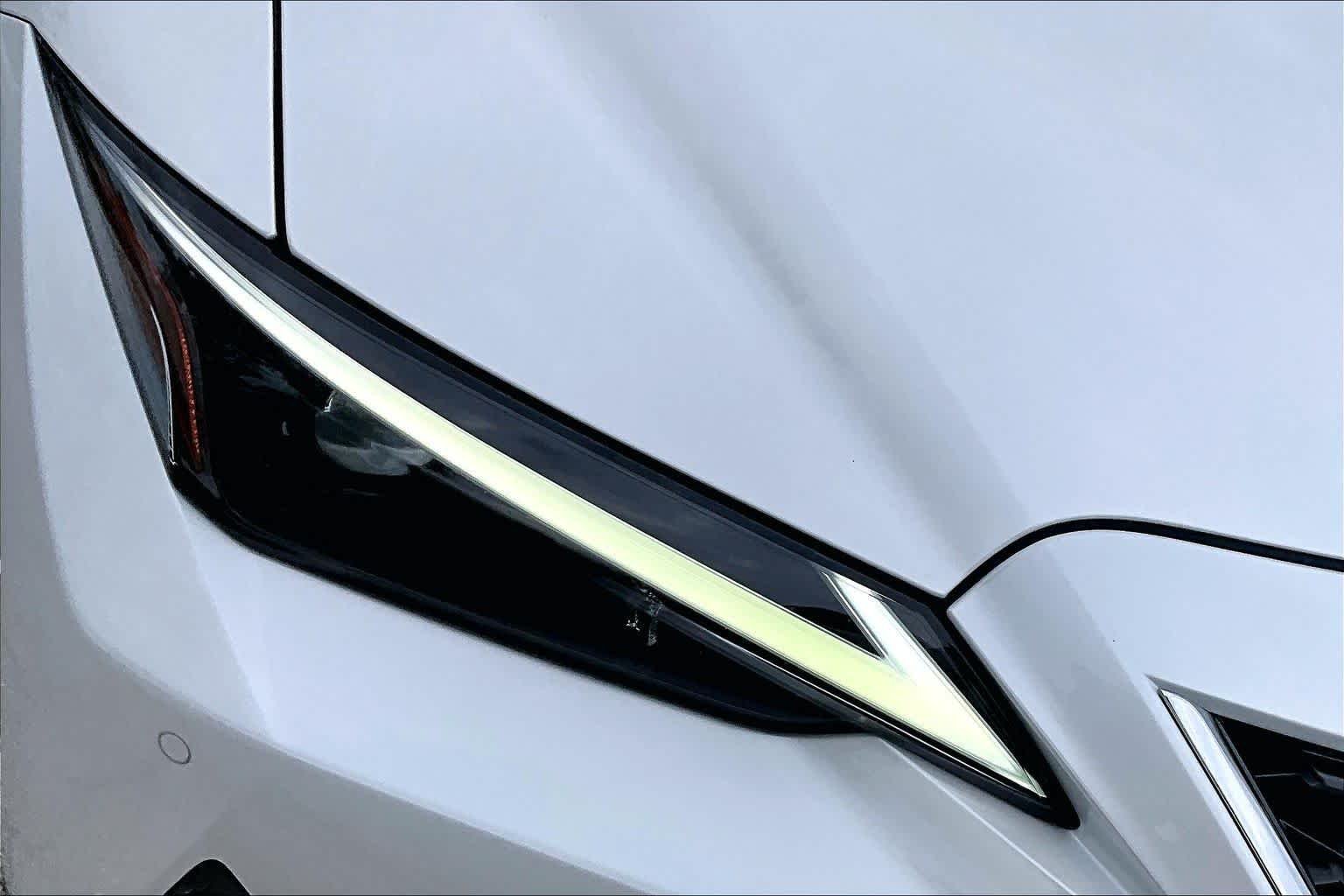Used 2023 Eminent White Pearl Lexus  image 28