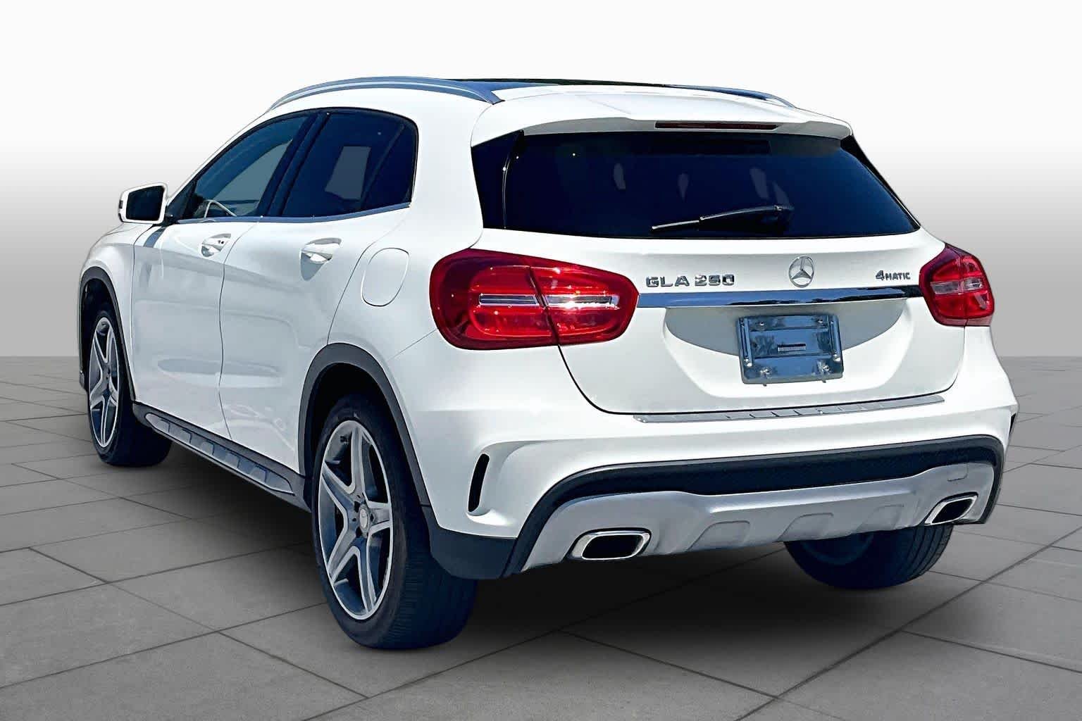 Used 2015 Cirrus White Mercedes-Benz GLA 250 image 20