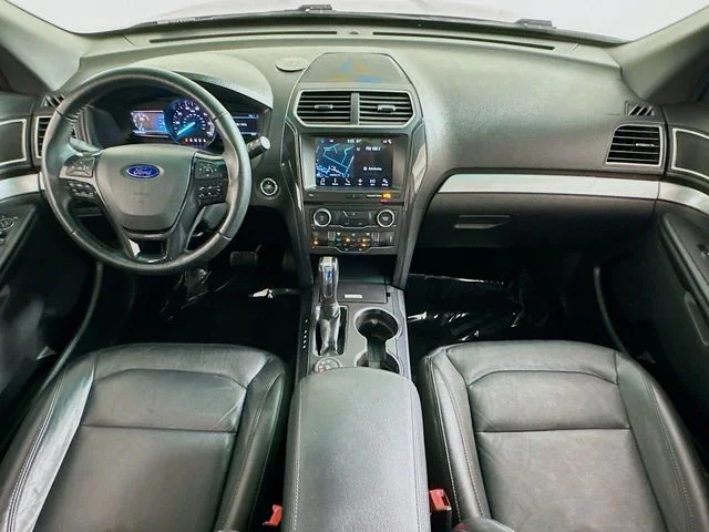 Pre-Owned 2017 Ford Explorer XLT