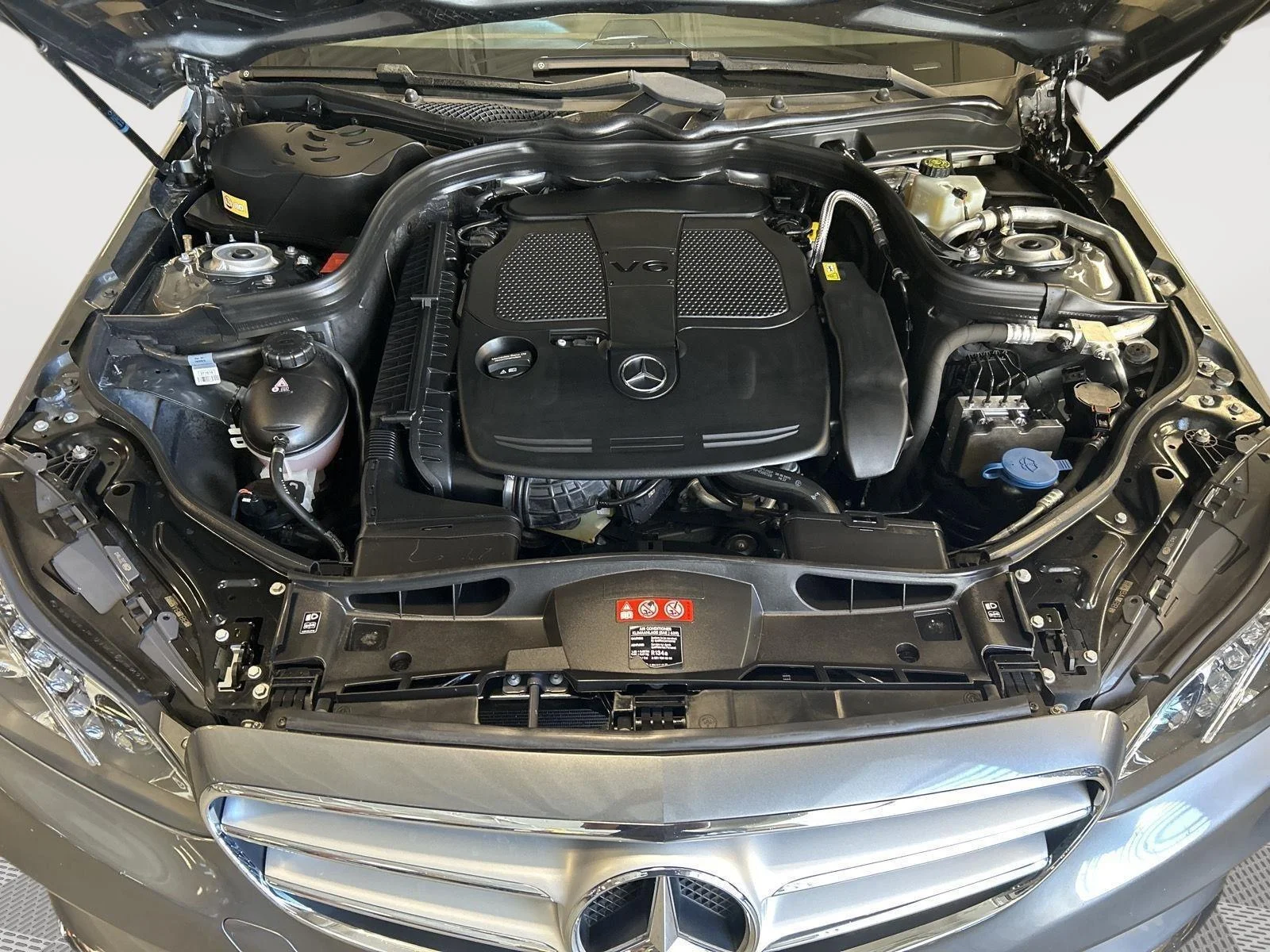 Used 2016 Selenite Grey Metallic Mercedes-Benz E 350 Sport image 28