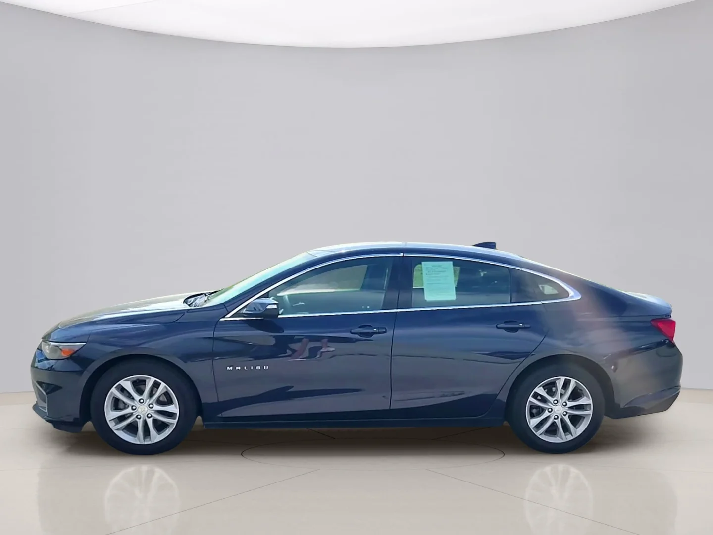 Used 2018 Blue Chevrolet LT image 2