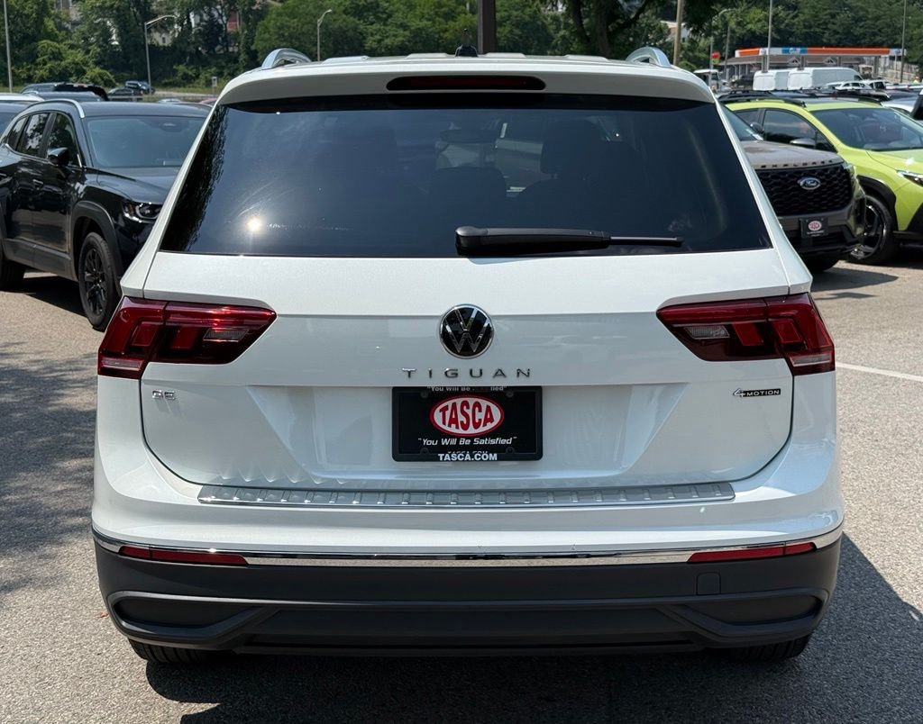 Used 2023 Opal White Pearl Effect Volkswagen 2.0T SE image 9