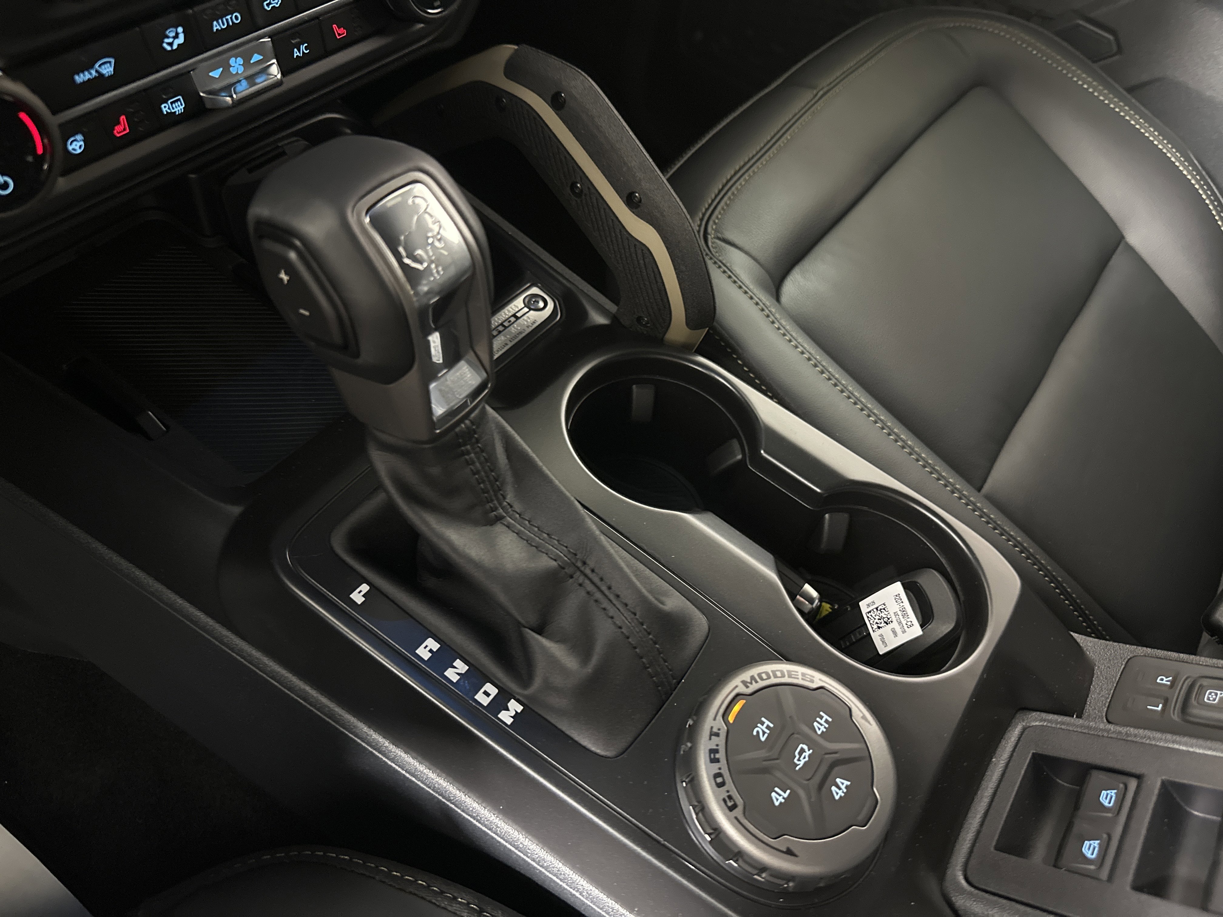 New 2025 CARBONIZED GRAY MET Ford Badlands image 20