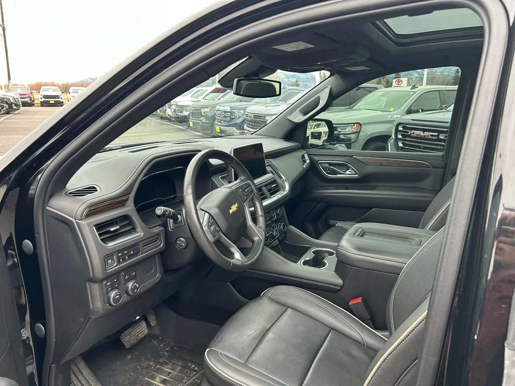 Used 2023 Black Chevrolet Premier image 3