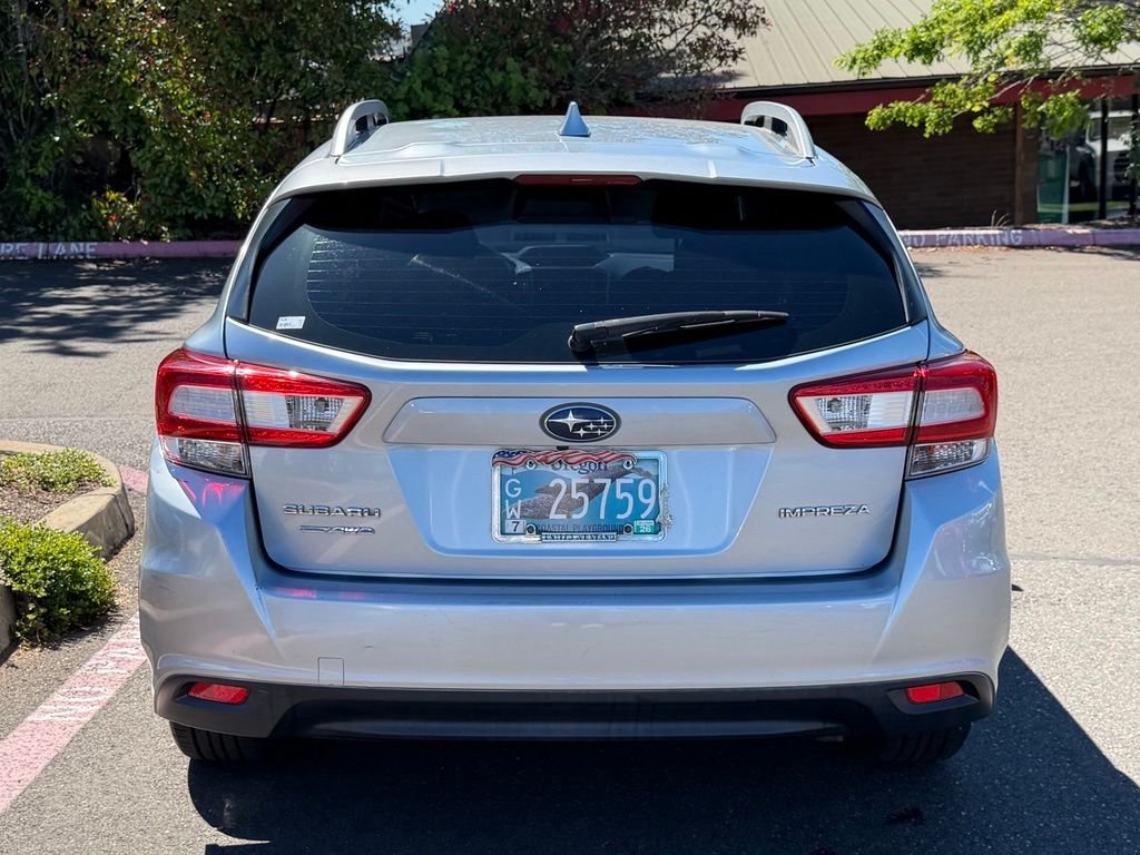Used 2018 Ice Silver Metallic Subaru 2.0i Premium image 6