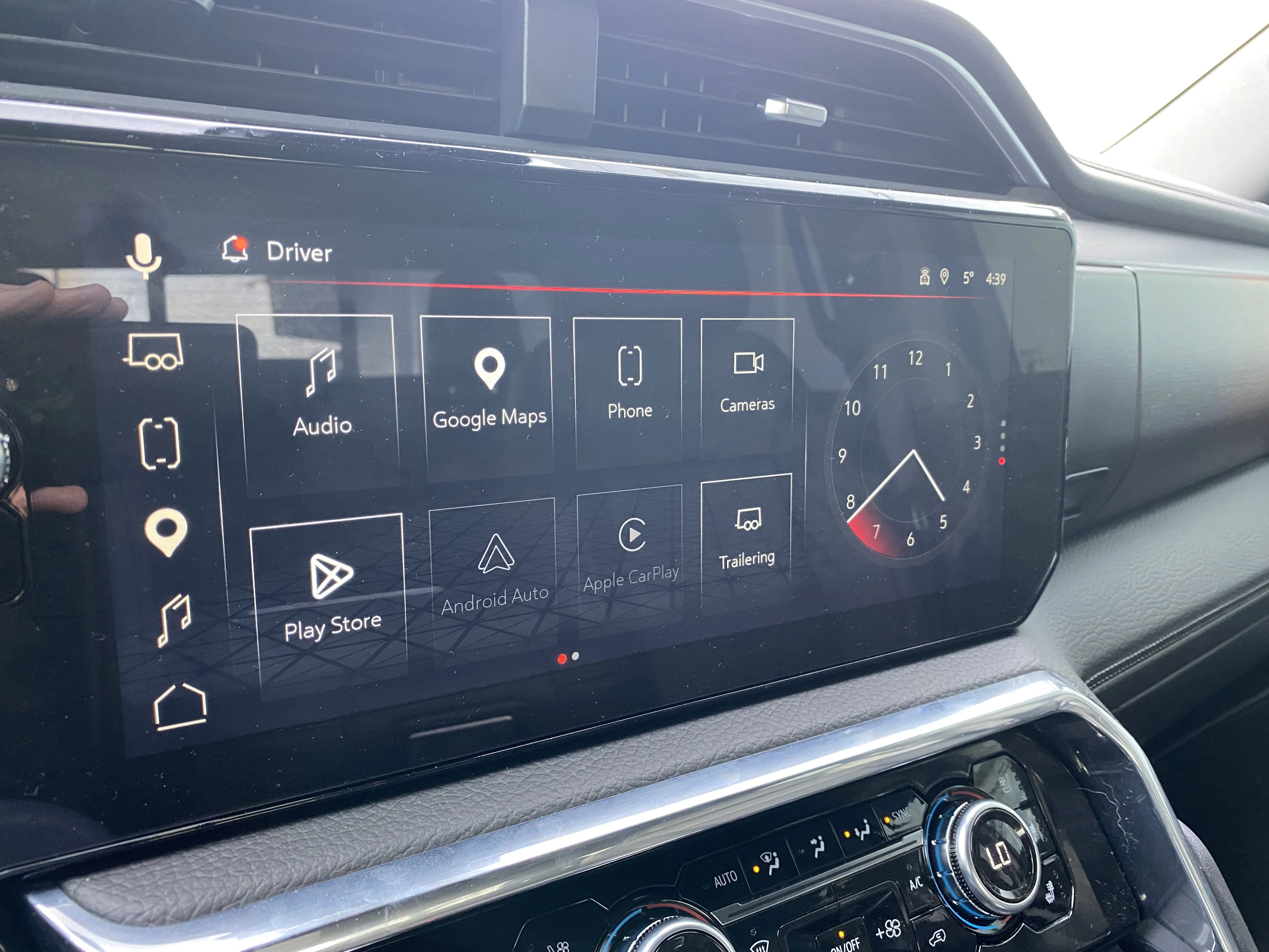 Certified Used 2025 Black GMC Crew Cab Denali * 6.2L V8 *360 CAMERA * HEAD UP DISPLAY * image 15