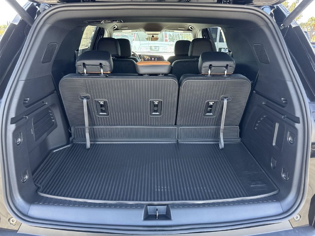 2027 Chevrolet Traverse Z71 - Photo 29
